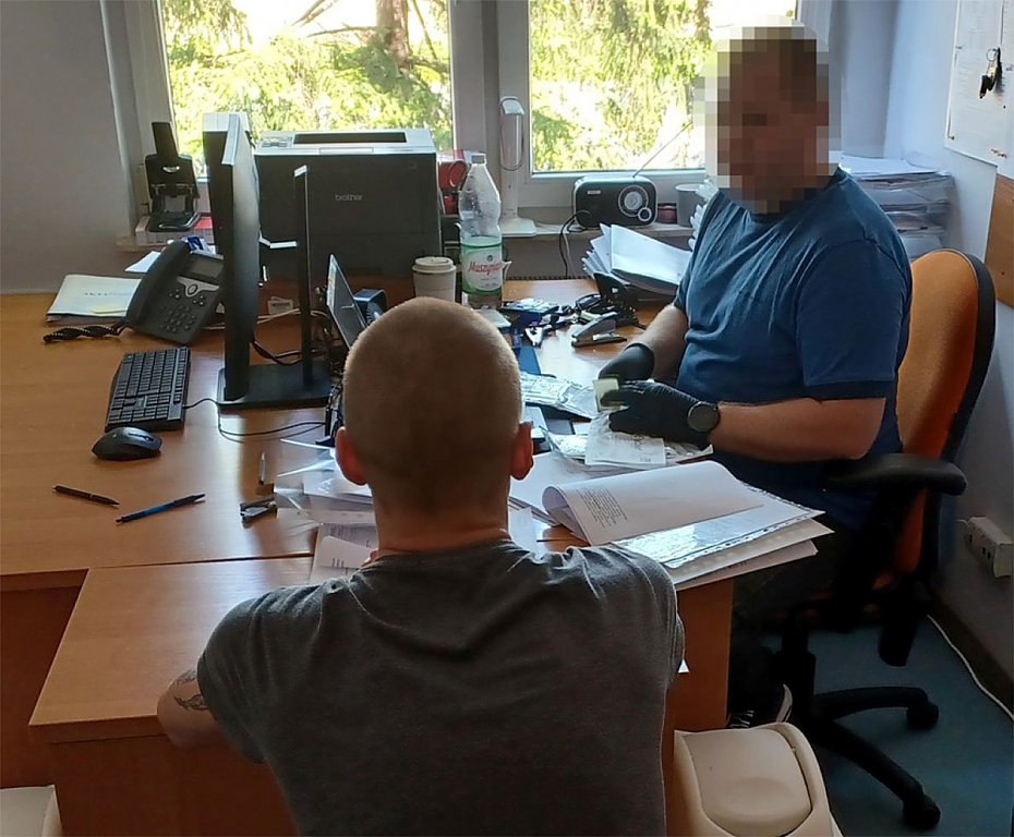 Marihuana w szafie. Zatrzymanie na Bielanach