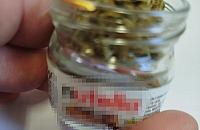 Marihuana w słoiku po kremie czekoladowym. Policjanci z Bielan zatrzymali 36-latka